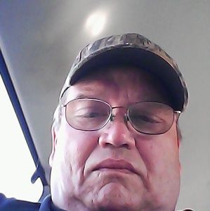 Meet your Posher, Dennis